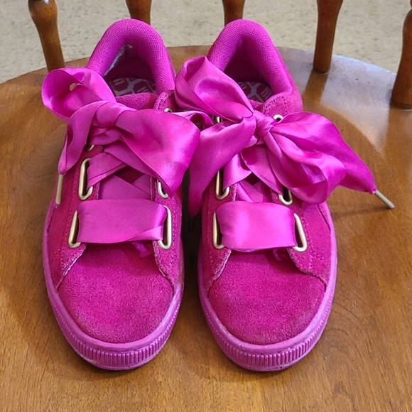 magenta puma shoes